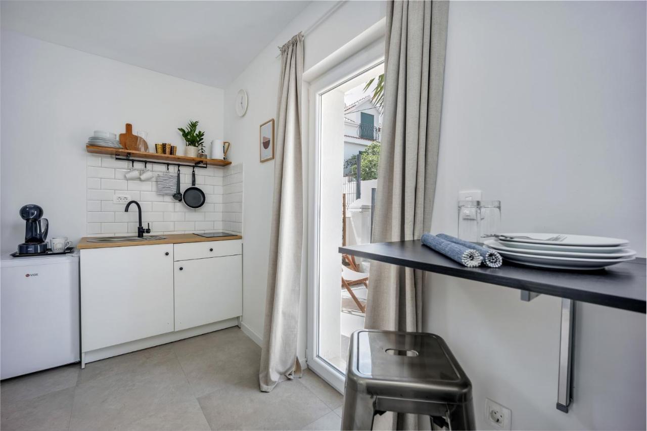 Studio Apartments Yucca, 2-Min To The Beach And 5 To Trogir Exterior foto