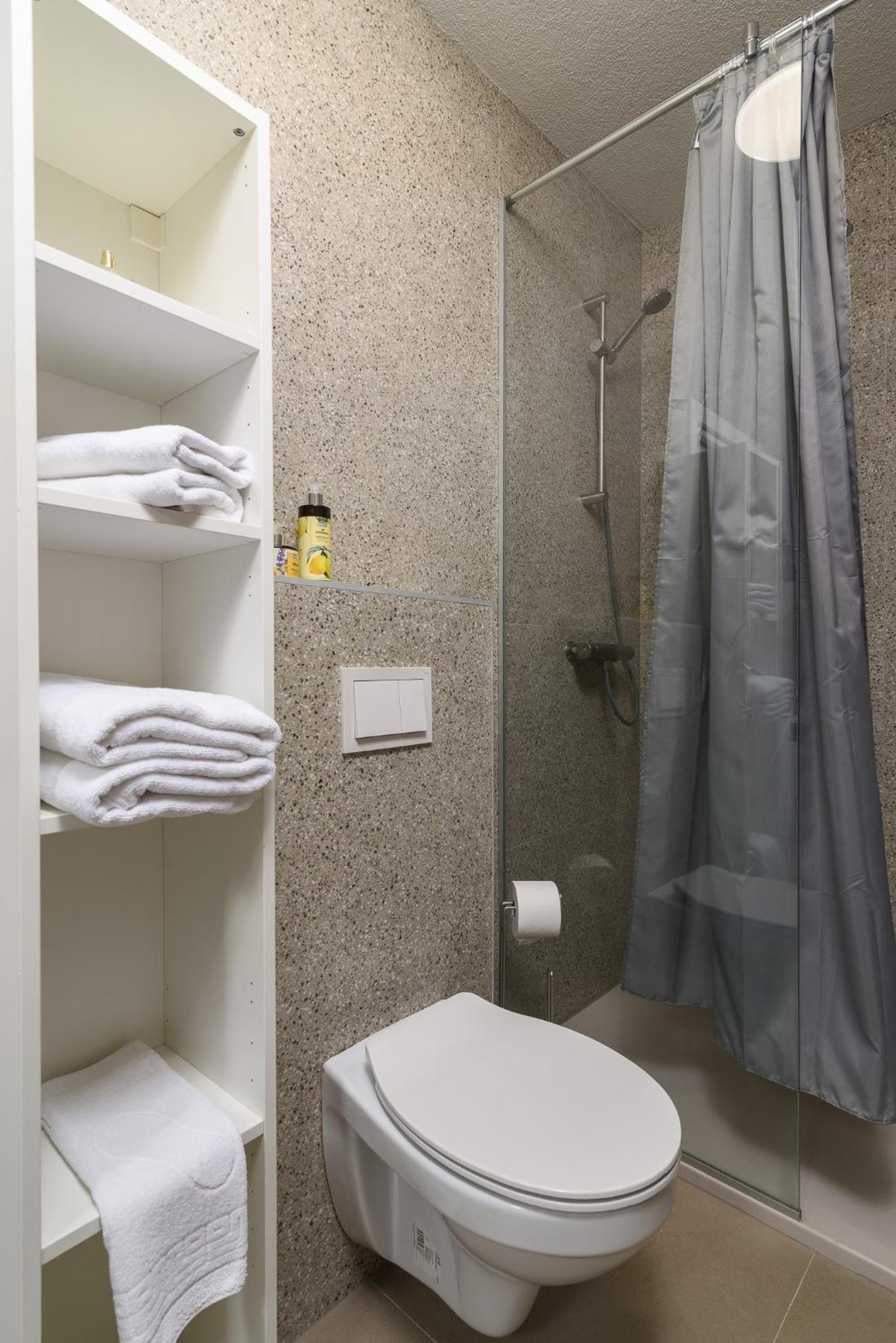 Studio Apartments Yucca, 2-Min To The Beach And 5 To Trogir Exterior foto
