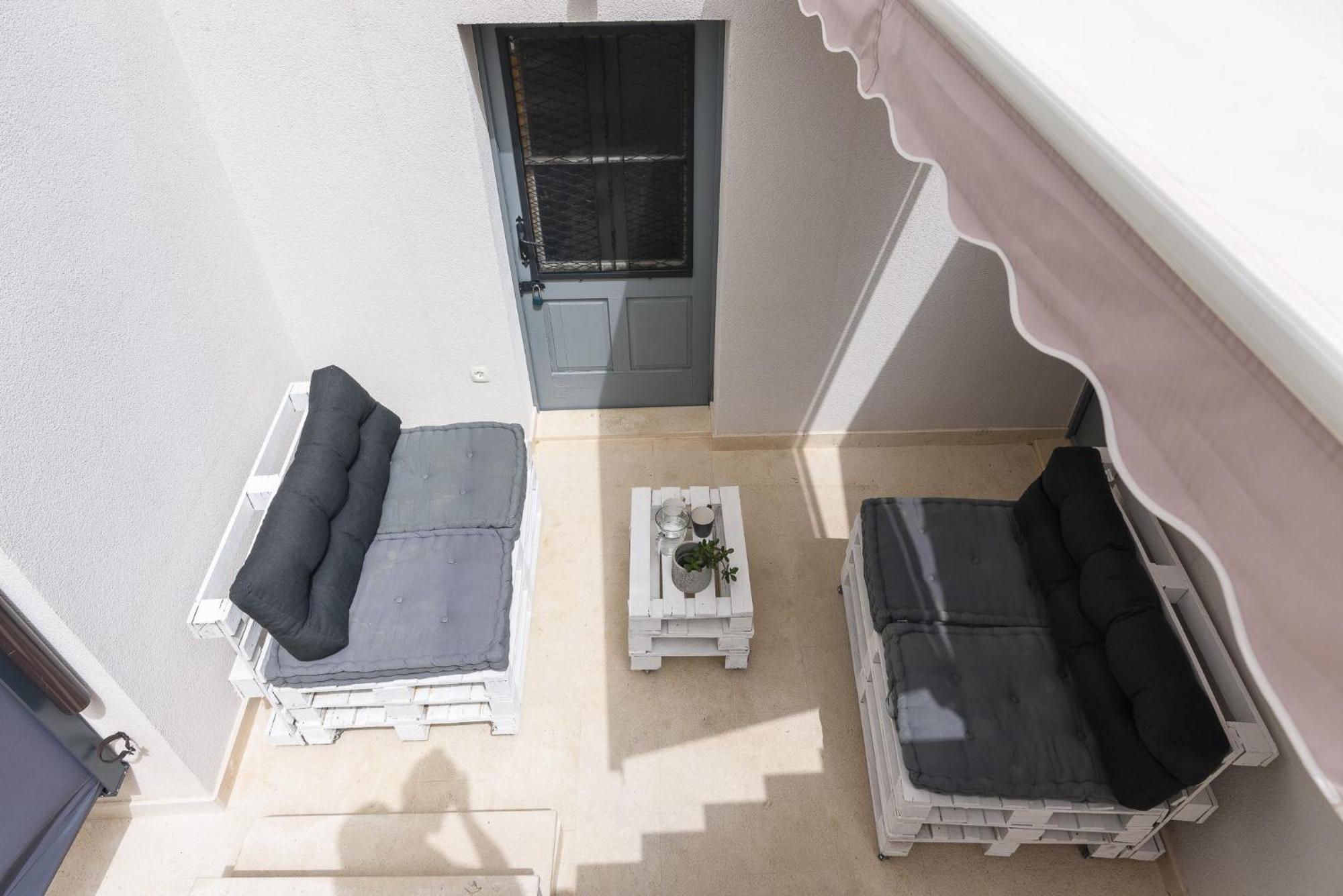 Studio Apartments Yucca, 2-Min To The Beach And 5 To Trogir Exterior foto