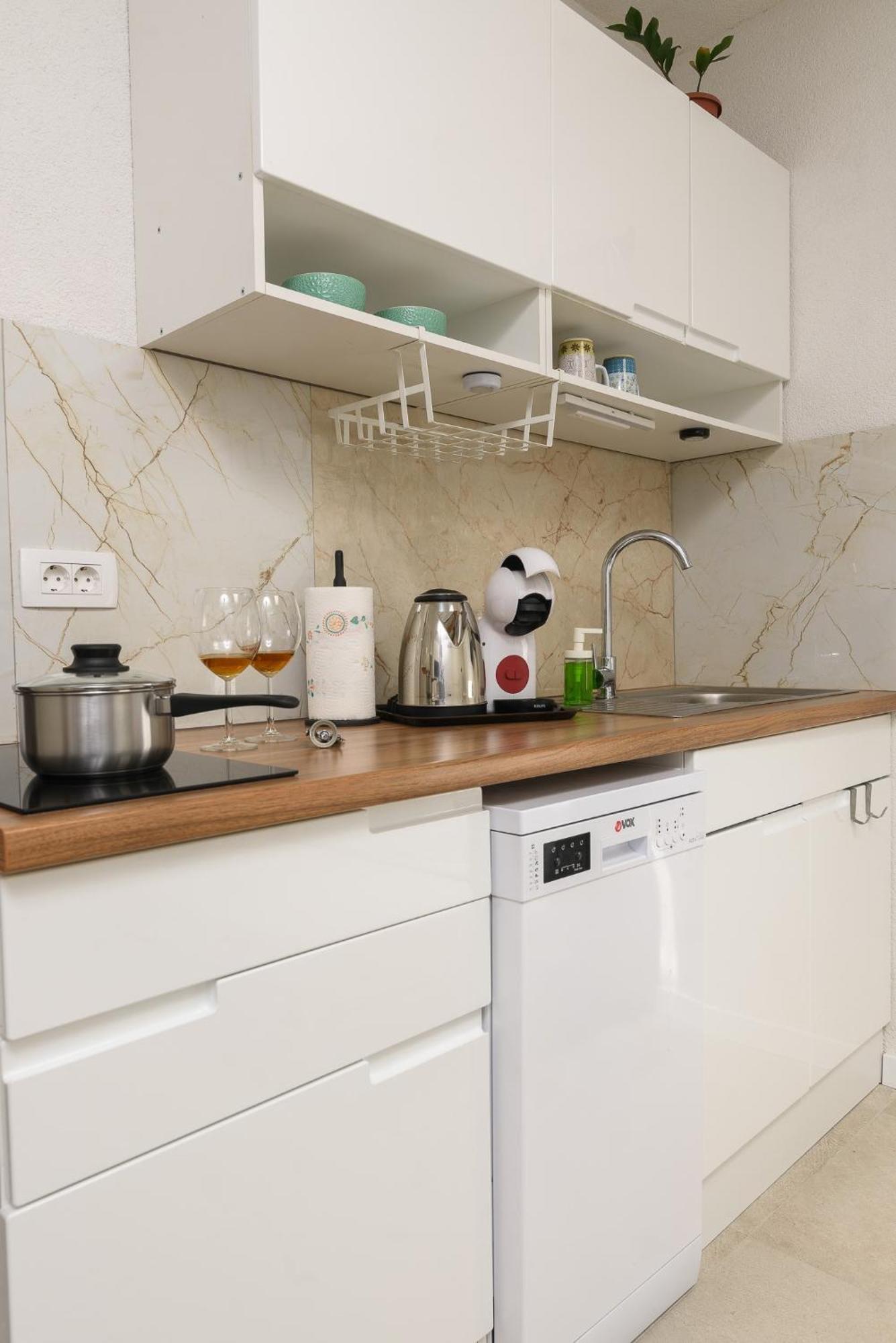 Studio Apartments Yucca, 2-Min To The Beach And 5 To Trogir Exterior foto